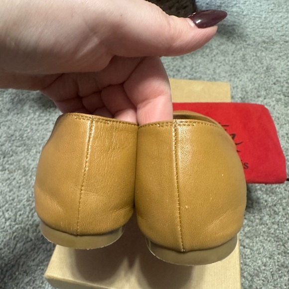 🌸Christian Louboutin Flats🌸 - Picture 4 of 7